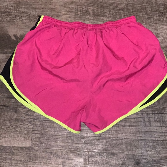 Nike Dri-Fit Running Shorts - Picture 2 of 3